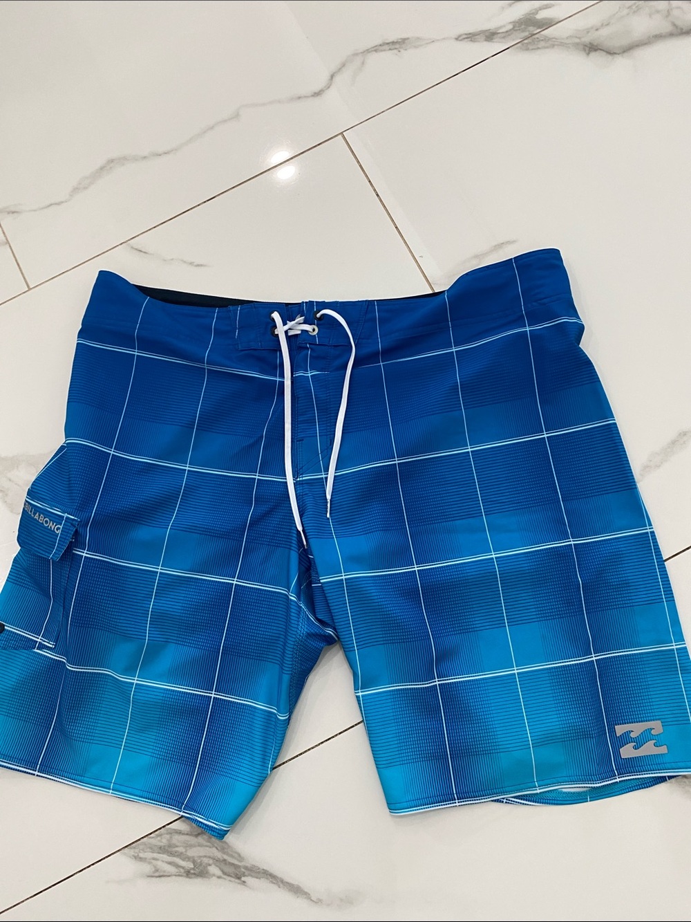 Men’s Billabong Blue Gradient Plaid Board Shorts